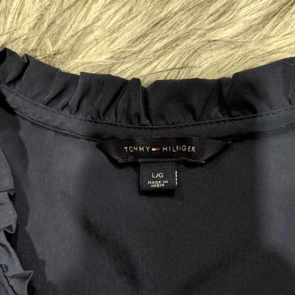 💐SOLD💐Tommy Hilfiger navy sleeveless blouse - Picture 4 of 7